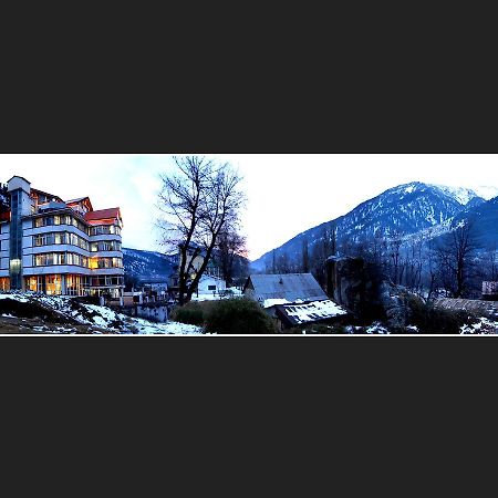 Hotel Out Town Манали Экстерьер фото