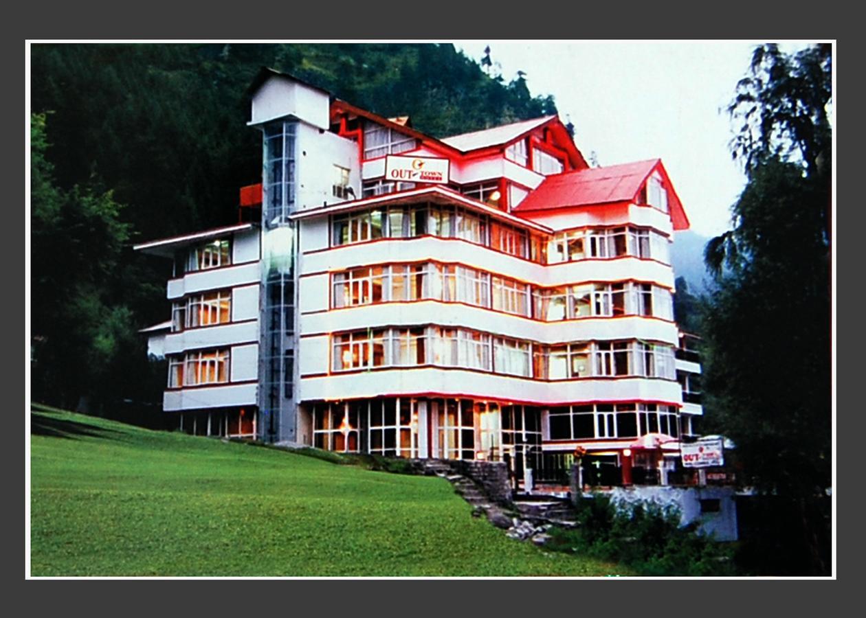 Hotel Out Town Манали Экстерьер фото
