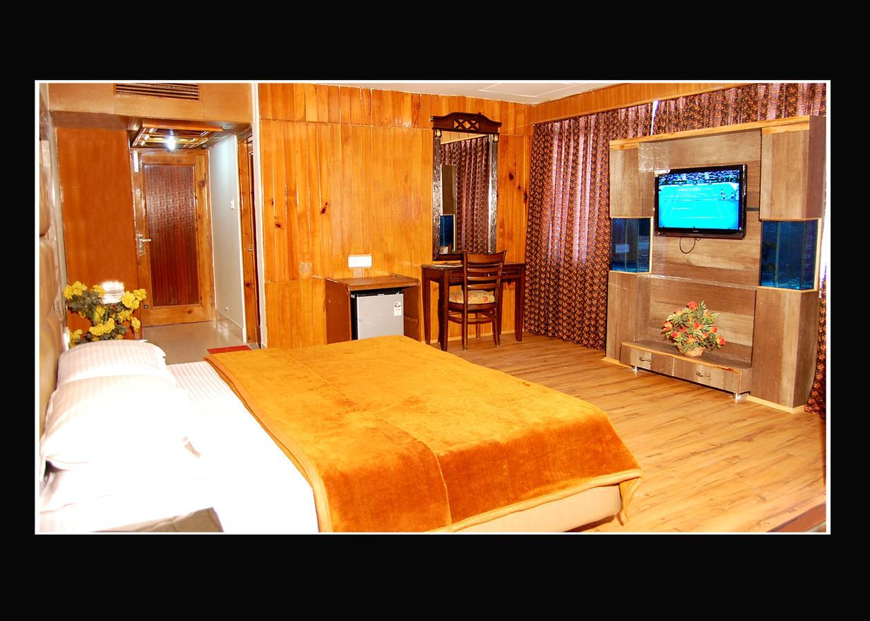Hotel Out Town Манали Экстерьер фото